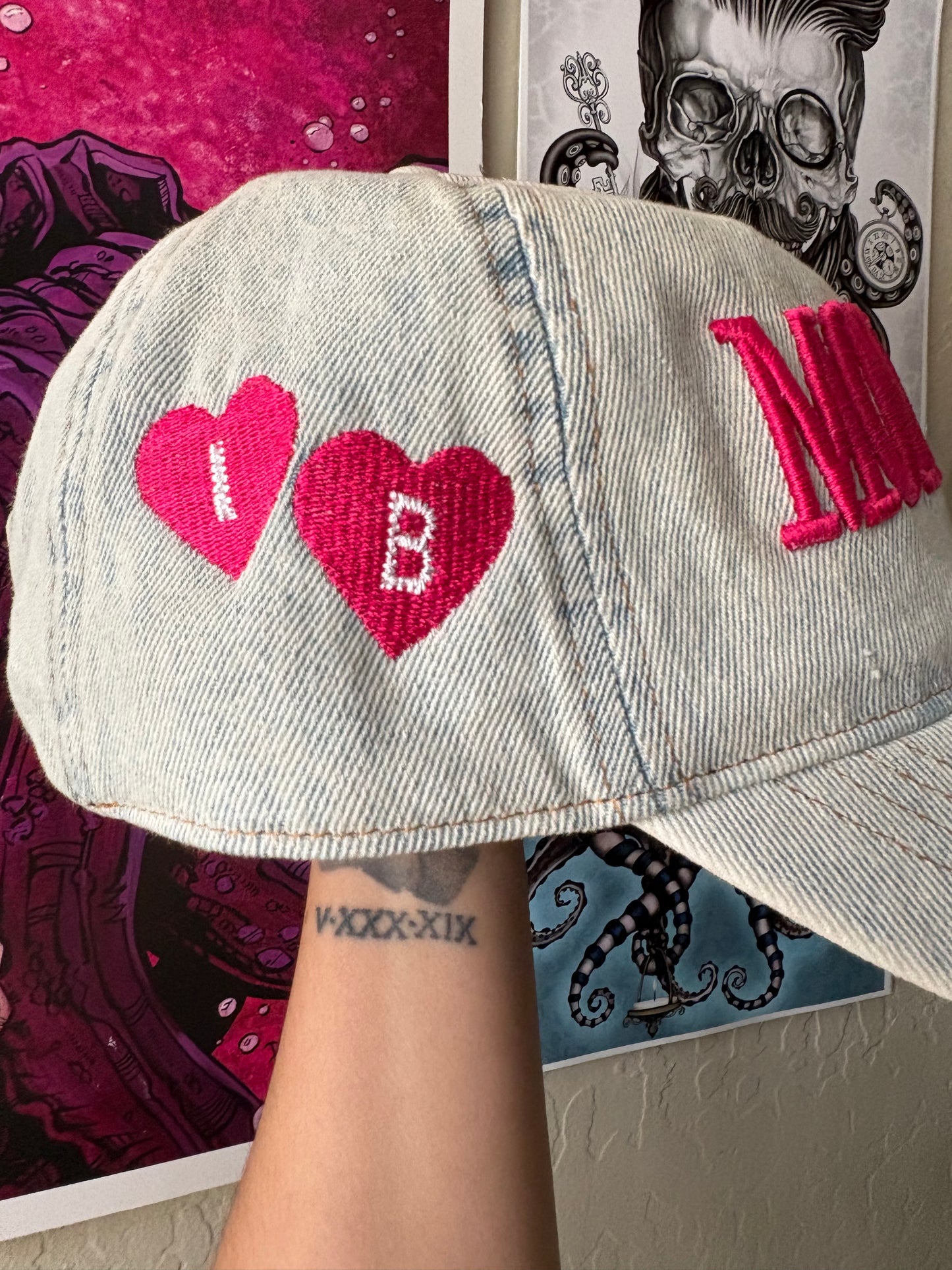 Mommin' Dad Cap