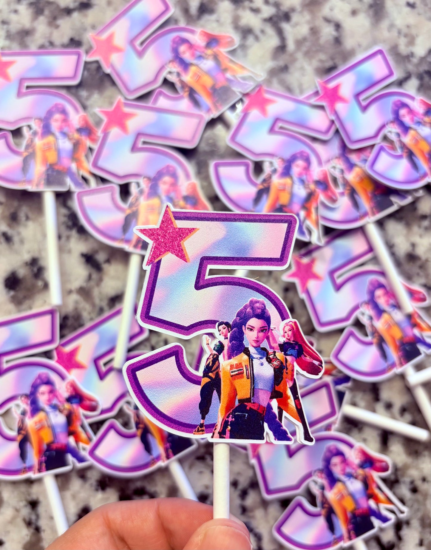 K-Pop Cup Cake topper